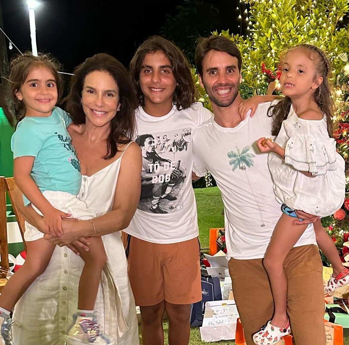 Ivete Sangalo está casada há 15 anos com Daniel Cady, mas eles não usam aliança. O nutricionista já disse que não gosta do acessório e que já o perdeu diversas vezes — Foto: Reprodução/Instagram