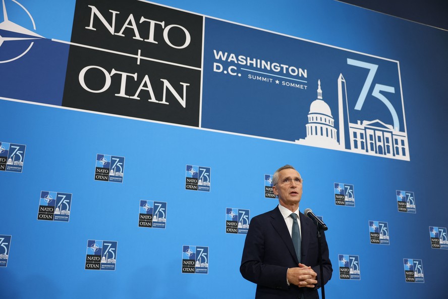 Jens Stoltenberg, secretário-geral da Otan, participa de entrevista coletiva em Washington