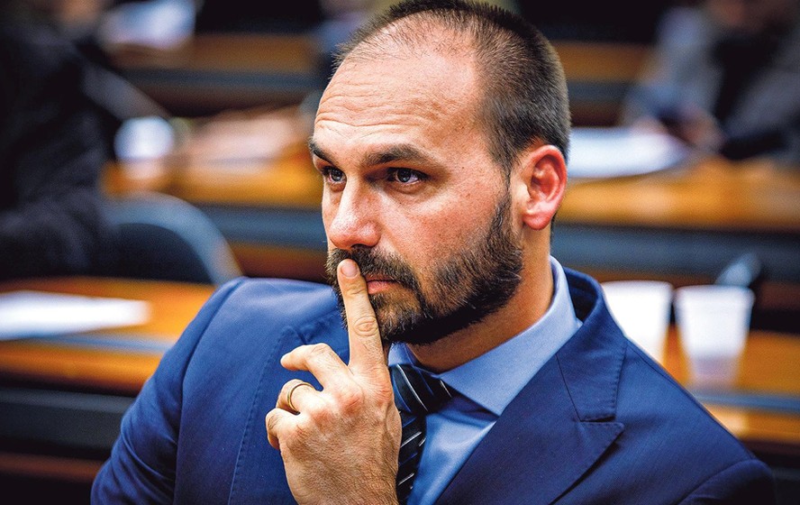 O deputado federal Eduardo Bolsonaro faz parte de grupo de parlamentares do PL favoráveis a proposta