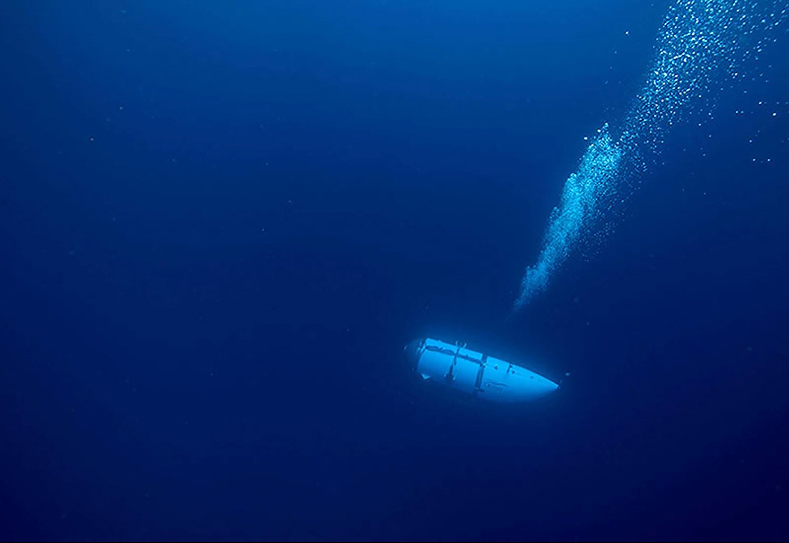 Imagem mostra submersível Titan durante uma descida — Foto: OceanGate Expeditions / AFP