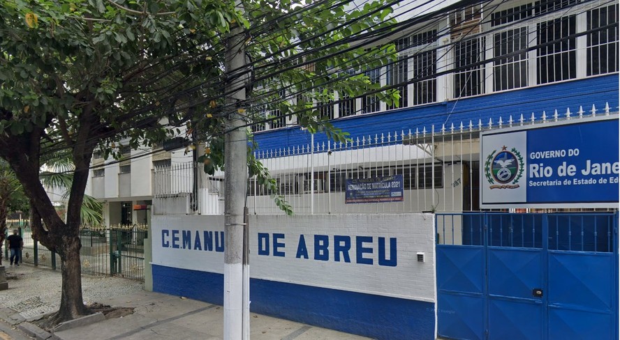 Fachada do Colégio Estadual Manuel de Abreu, em Icaraí: jovem relata que foi atacada no pátio
