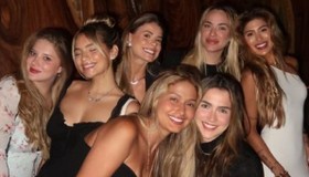 Mulheres de astros da seleção jantam em restaurante de luxo em Las Vegas