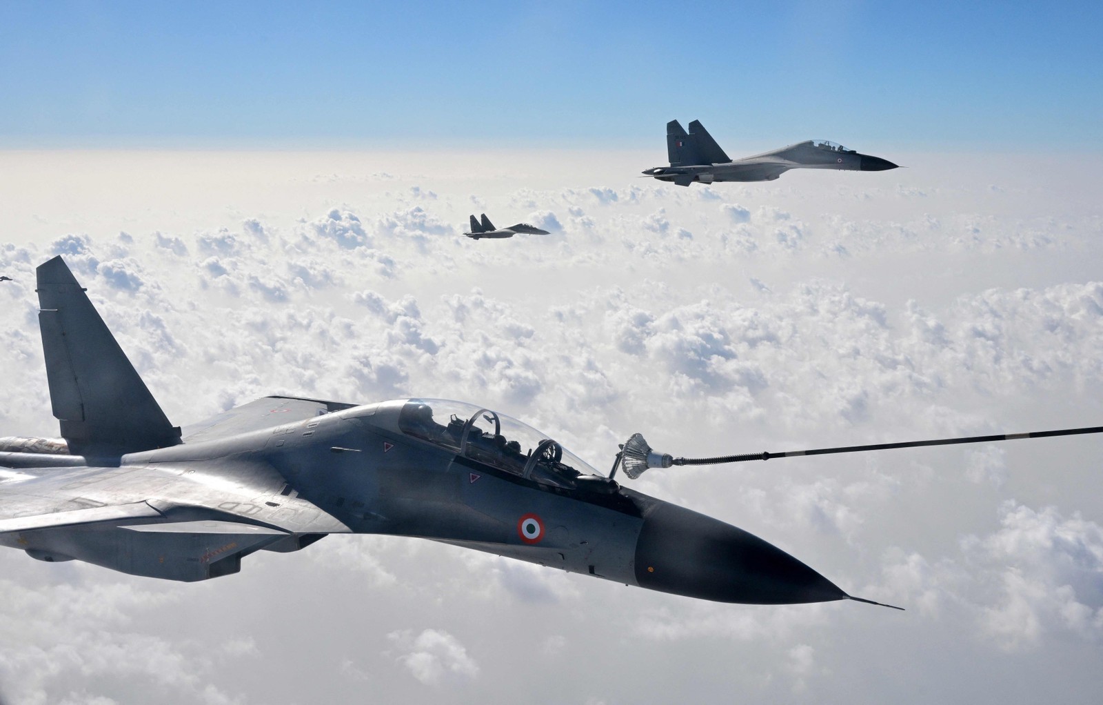 Força Aérea Indiana participa de exercício conjunto com a Força Aérea Francesa em Rajasthan, estado desértico da Índia — Foto: EMMANUEL DUNAND/AFP