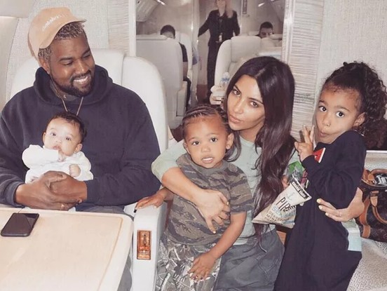 Kanye West e Kim Kardashian tem 4 filhos juntos: North, Saint, Chicago e Psalm