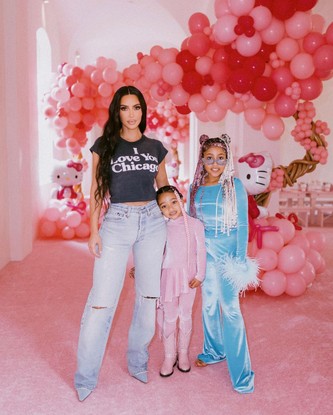 Kim Kardashian e as filhas Chicago e North