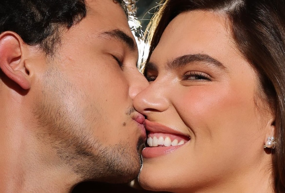 Mariana Goldfarb e o namorado, Rafael Kemp — Foto: Reprodução/Instagram