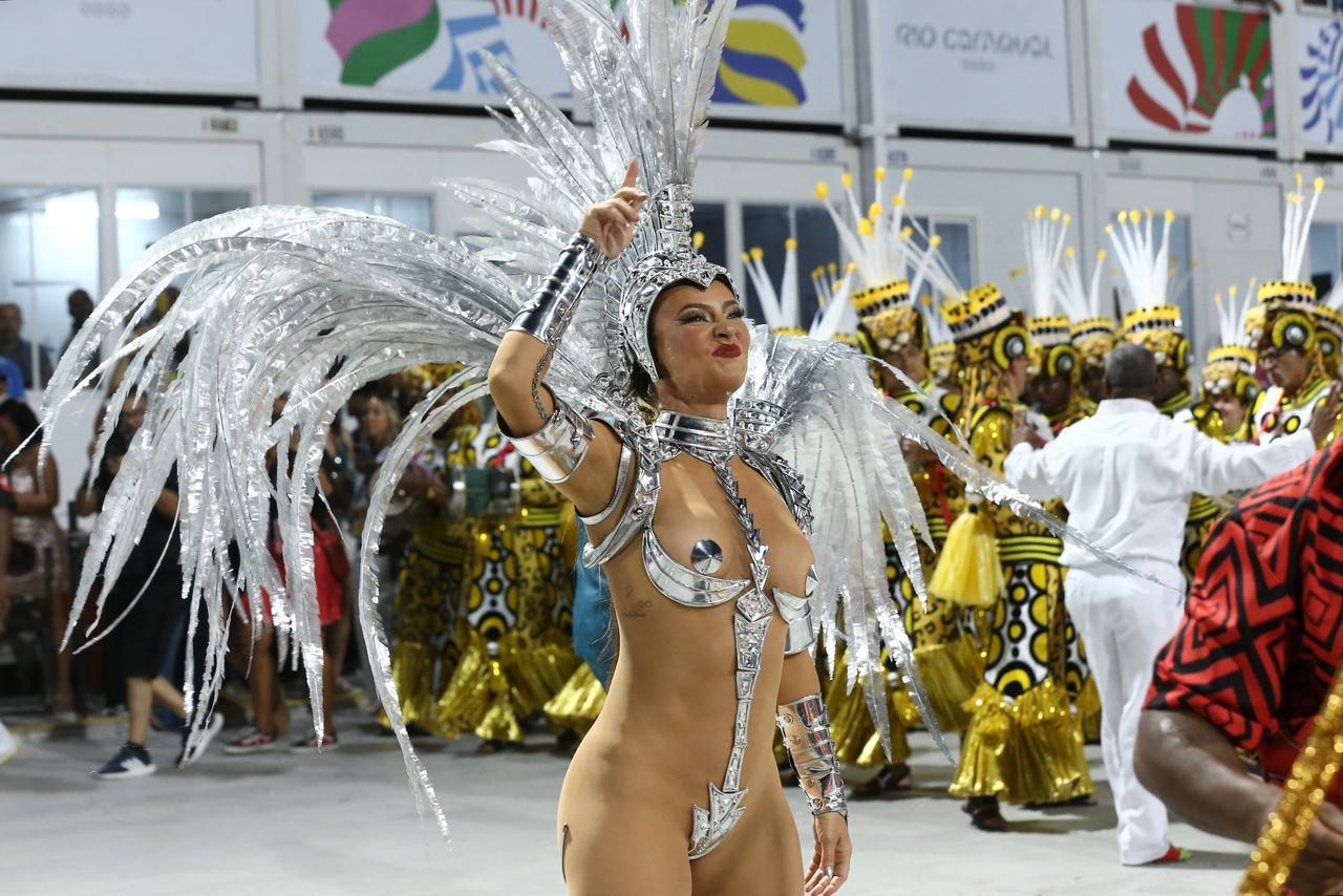 Paolla Oliveira na Sapucaí — Foto:  Roberto Filho/Brazil News