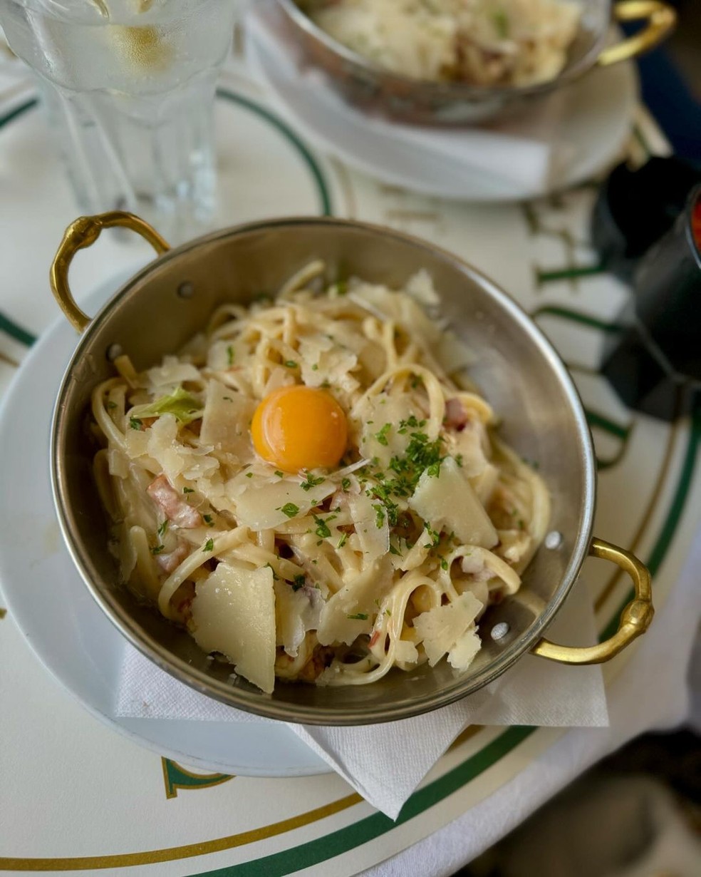 Jojo Todynho cansou da comida dos restaurantes em Paris — Foto: Reprodução/Instagram Jojo Todynho
