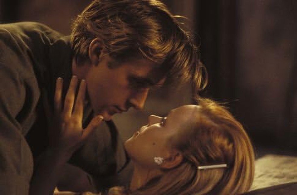 Rachel McAdams e Ryan Gosling em cena de 'Diário de Uma Paixão' (2004) — Foto: IMDB / New Line Cinema