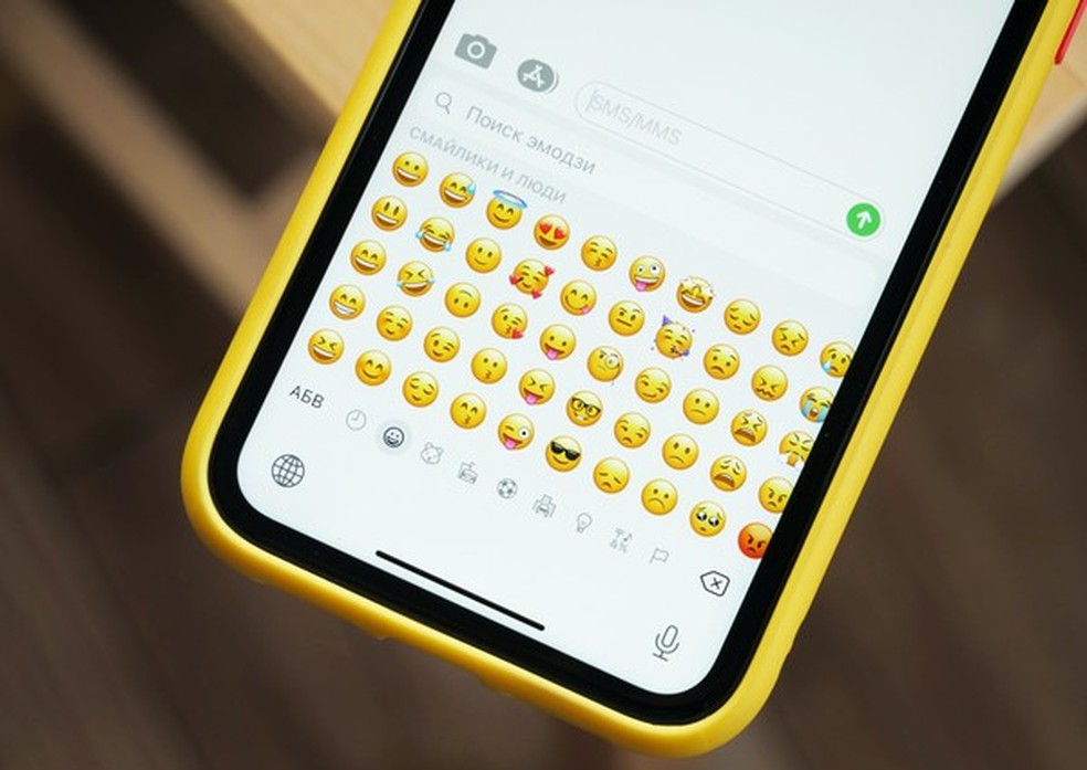 Descubra como fazer para usar emojis do iPhone no celular Android. — Foto: Unsplash/Denis Cherkashin