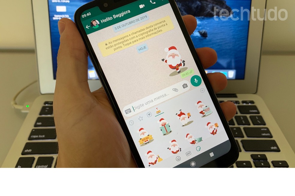 WhatsApp não permite organizar figurinhas por categorias — Foto: Helito Beggiora/TechTudo