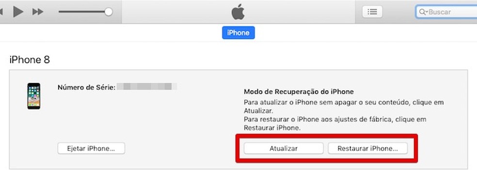 iPhone em modo de recuperação conectado ao iTunes — Foto: Reprodução/Helito Bijora