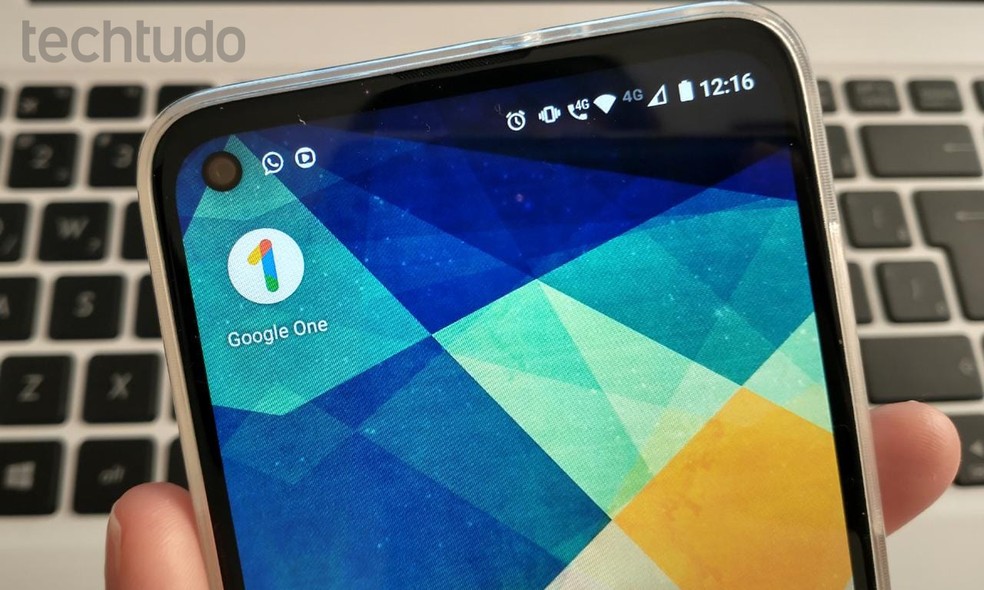 Google One faz backup de fotos e contatos no celular de graça — Foto: Clara Fabro/TechTudo