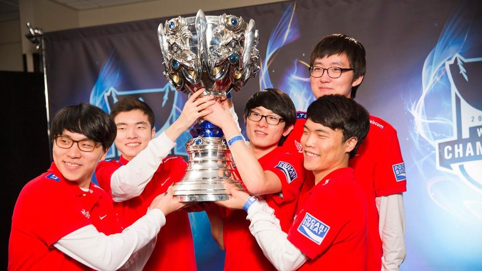 2013 foi marcado pelo primeiro título mundial de Faker — Foto: Divulgação/Riot Games