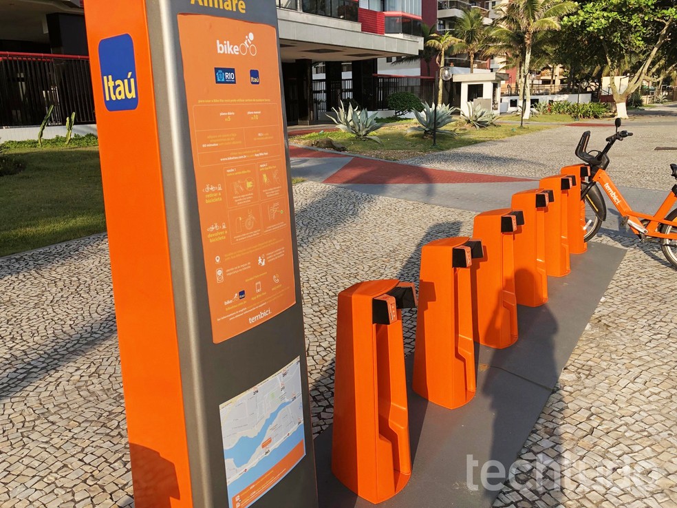 Confira o mapa com as estações mais próximas no app ou na própria base da estação — Foto: Barbara Mannara/TechTudo