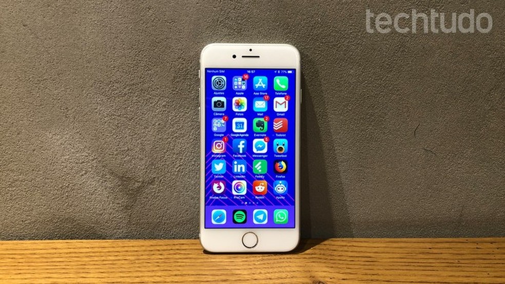 iPhone 8 (Foto: Thássius Veloso/TechTudo) — Foto: TechTudo