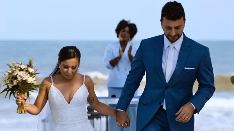 Vanessa e Leonardo formaram um dos casais mais queridos de Casamento às Cegas 4 — Foto: Reprodução/Netflix