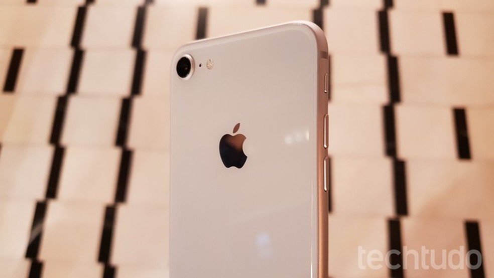 iPhone 8 (Foto: Thássius Veloso/TechTudo) — Foto: TechTudo