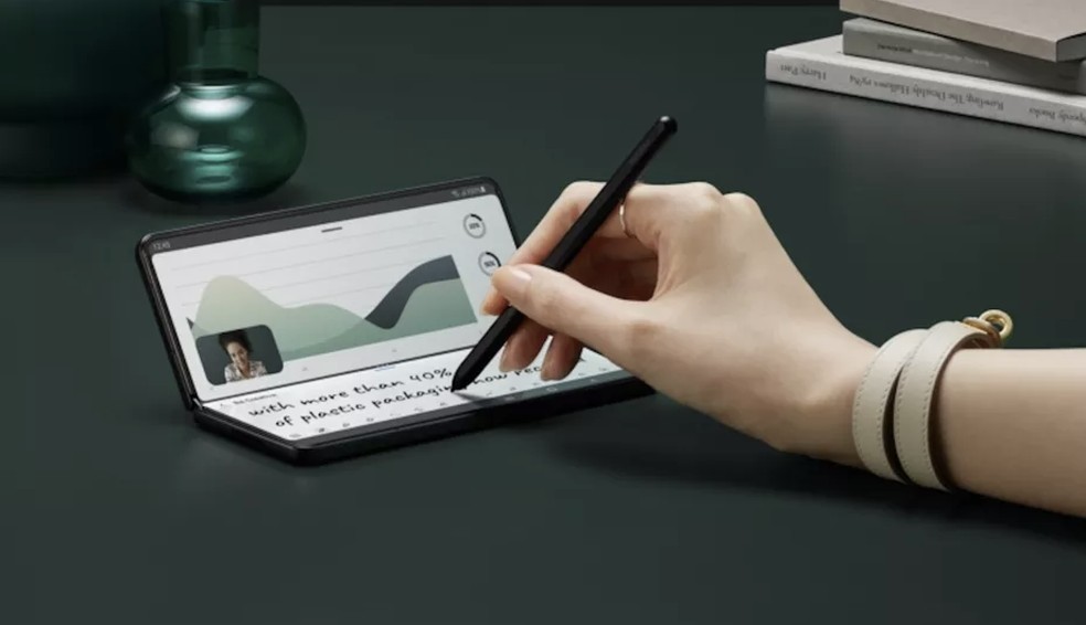 S Pen no Galaxy Z Fold 3 — Foto: Divulgação/Samsung