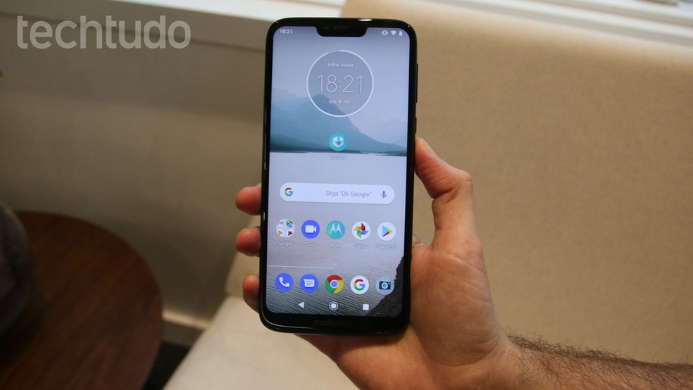 Moto G7 Power tem como destaque bateria duradoura — Foto: Thássius Veloso/TechTudo