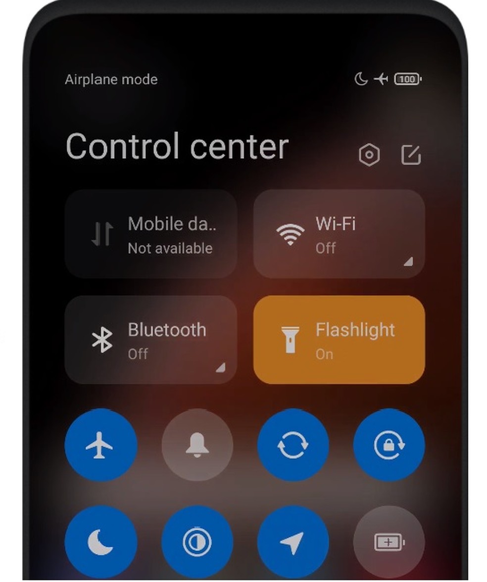 Centro de controle tem design parecido com o do iOS — Foto: Divulgação/Xiaomi