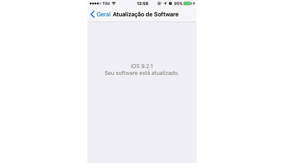 Verifique a atualização do iOS (Foto: Reprodução/André Sugai) — Foto: TechTudo