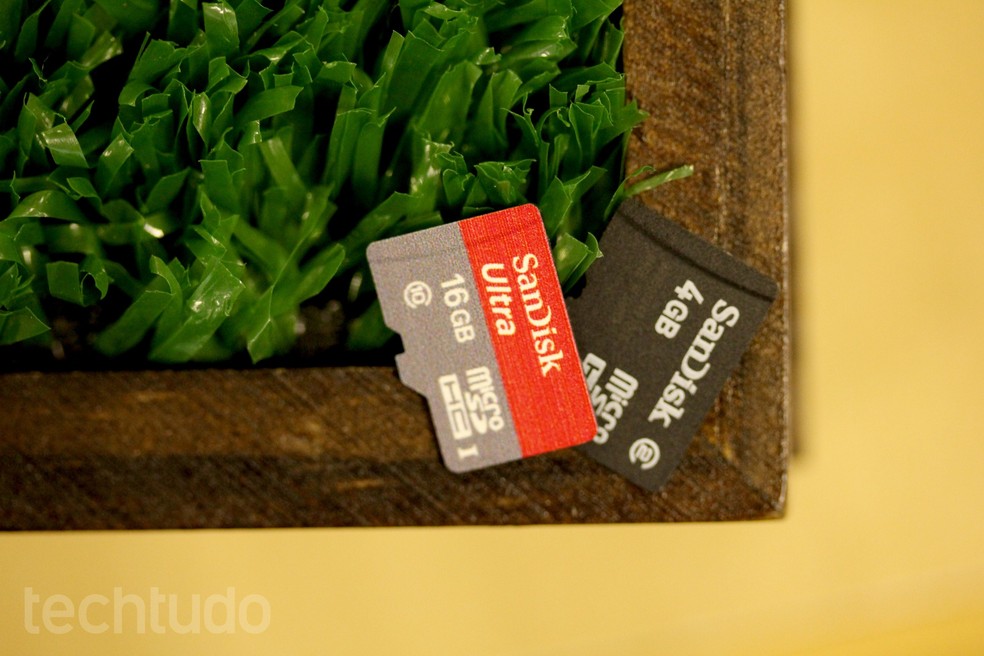 Ausência de suporte microSD impossibilita expansão de memória interna  — Foto:  Lucas Mendes/TechTudo