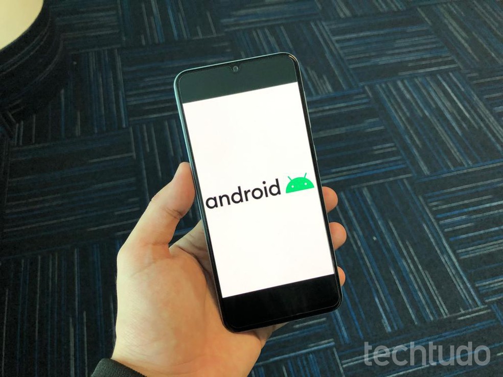 Falhas consertadas vão das versões 8 até a 10 do Android — Foto: Pedro Vital/TechTudo