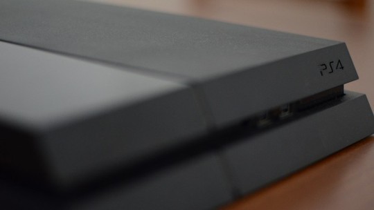 Atualização do PS4 traz suporte a HD externo e wallpaper personalizado