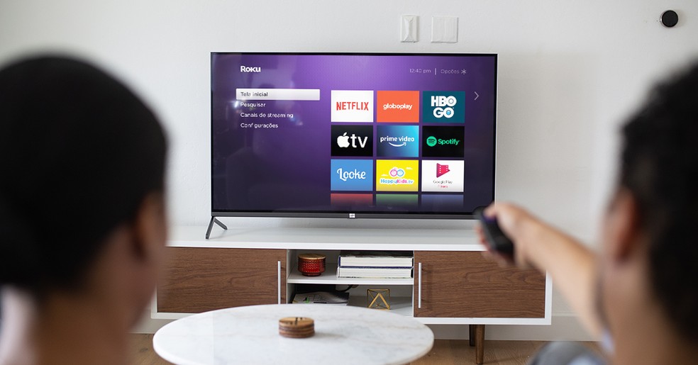 Roku Express transforma TV em smart por pouco mais de R$ 200; veja o que achamos do modelo — Foto: Divulgação/Roku