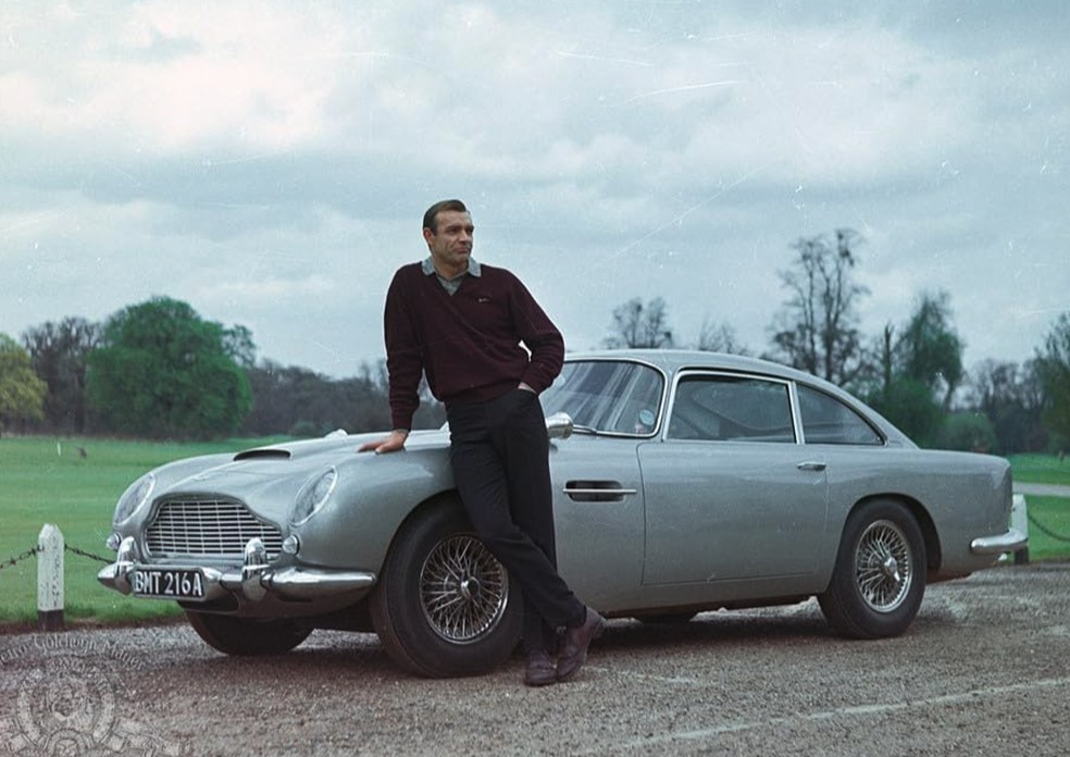 007: Goldfinger tem Sean Connery como intérprete do famoso espião James Bond — Foto: Divulgação/IMDb