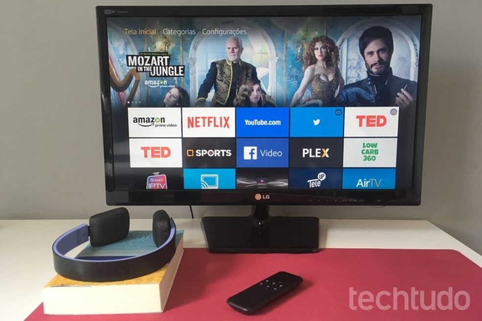 Fire TV Stick Basic Edition roda aplicativos como Netflix — Foto: Isadora Díaz/TechTudo