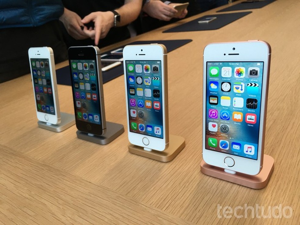 iPhone SE tem tela de quatro polegadas e design do iPhone 5S — Foto: Thassius Veloso/TechTudo