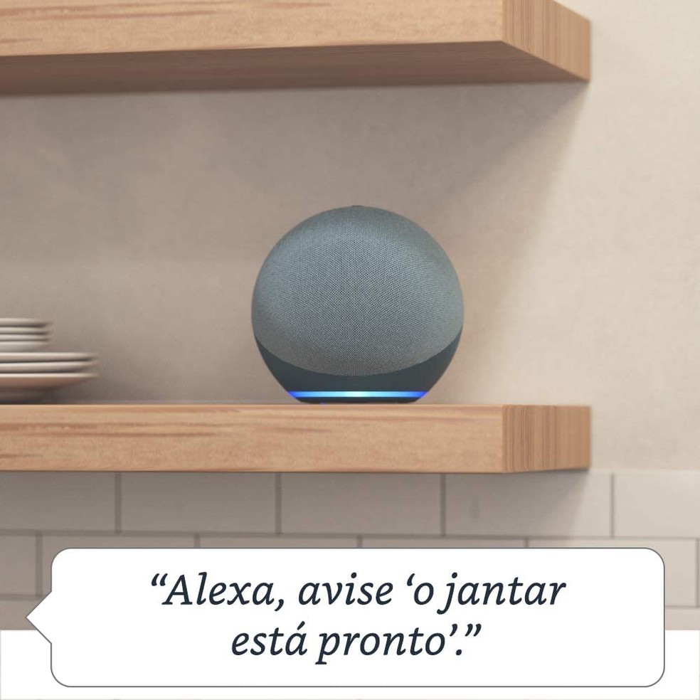 Luz azul na Alexa significa que o dispositivo está ouvindo o comando do usuário — Foto: Reprodução/Amazon
