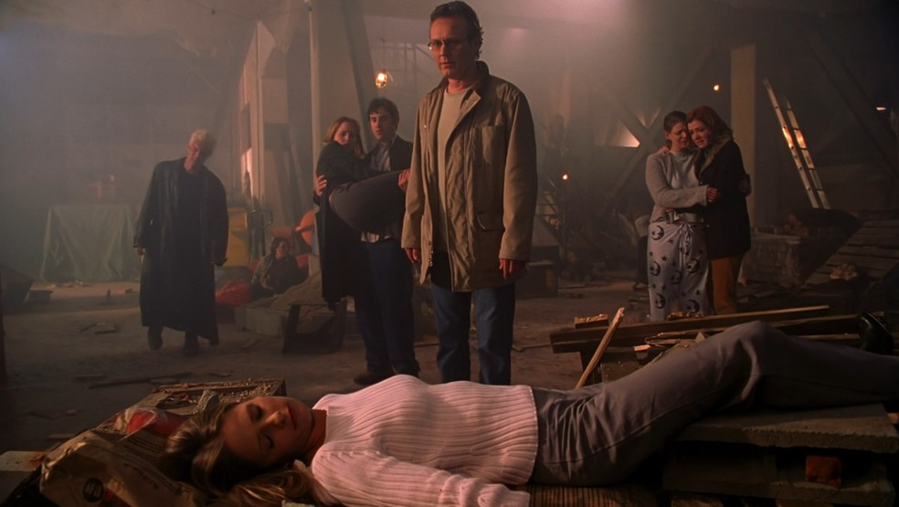 Desfecho da quinta temporada de Buffy termina com o sacrifício inesperado da protagonista — Foto: Divulgação/Star+