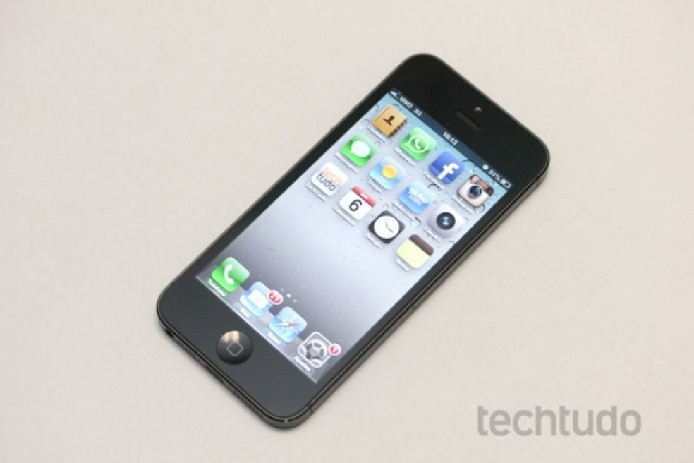 Veja como reiniciar o iPhone — Foto: Allan Melo / TechTudo