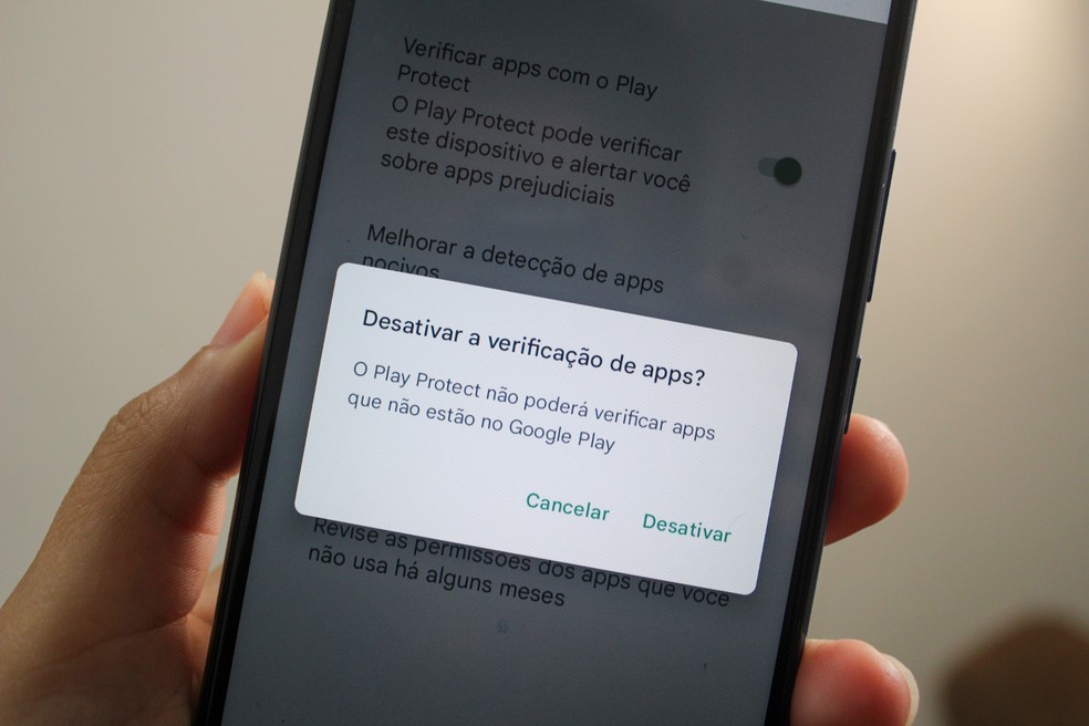 Tutorial mostra procedimento para desativar a verificação de apps pelo Google Play Protect — Foto: Marcela Franco/TechTudo