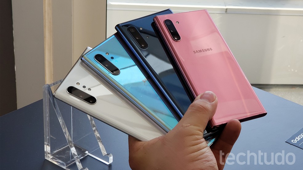 Galaxy Note 10 e Galaxy Note 10 Plus chegam ao consumidor com Android 9 (Pie) de fábrica — Foto: Thássius Veloso/TechTudo