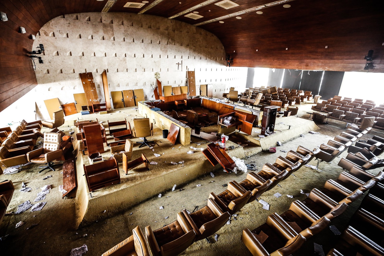 Plenário do STF ficou destruído após invasão de bolsonaristas extremistas em 8 de janeiro — Foto: Fellipe Sampaio /SCO/STF