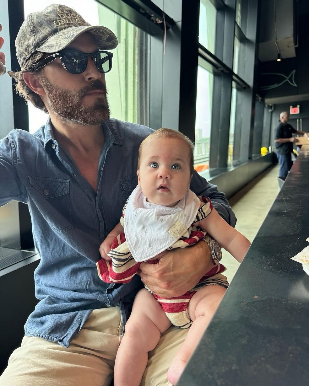 Benjamin e a pequena Isabel — Foto: Reprodução/Instagram