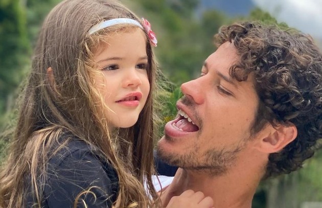 José Loreto é pai de Bella, de 4 anos, do casamento com Débora Nascimento (Foto: Reprodução/Instagram)