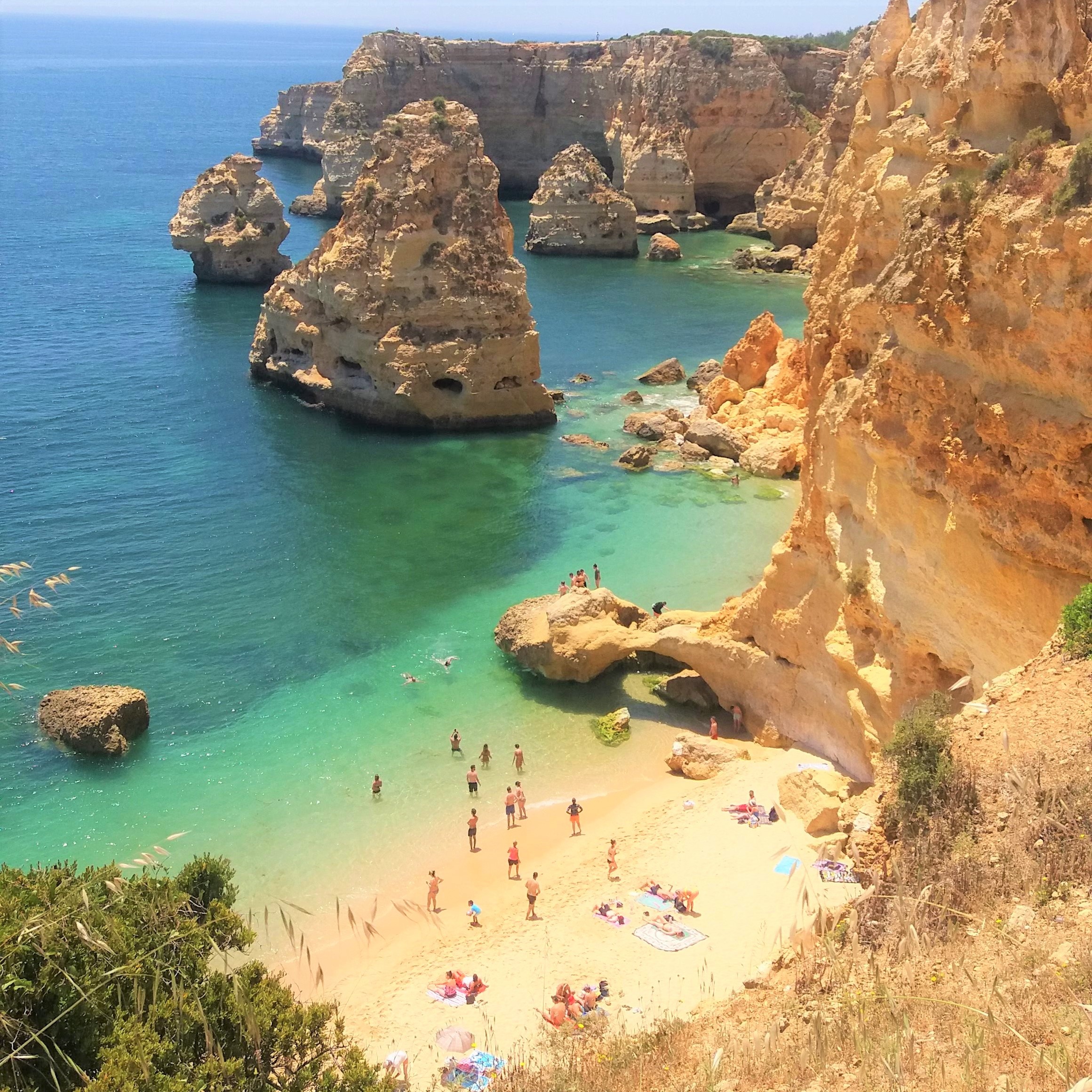 Praia da Marinha, Lagoa, no Algarve, em Portugal