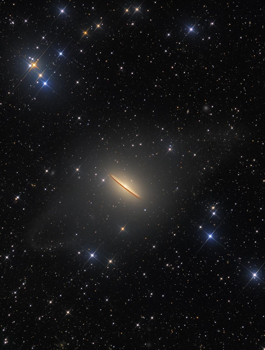 Majestic Sombrero Galaxy, por Utkarsh Mishra, Michael Petrasko e Muir Evenden (Foto: Divulgação/ Royal Museums Greenwich)