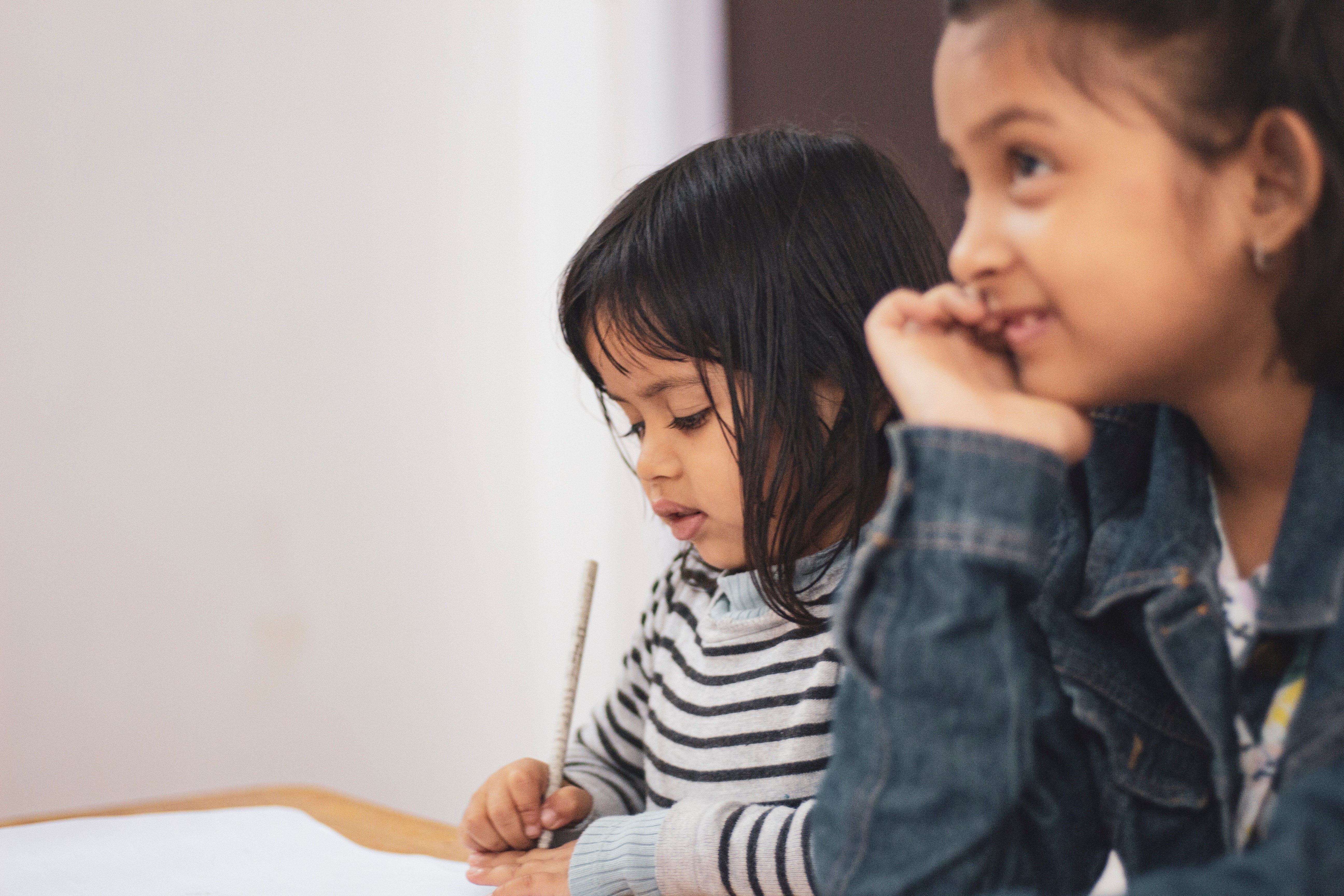 criança com dificuldade aprendizado (Foto: Pexels)