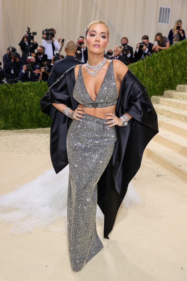 NEW YORK, NEW YORK - SEPTEMBER 13: Rita Ora attends The 2021 Met Gala Celebrating In America: A Lexicon Of Fashion at Metropolitan Museum of Art on September 13, 2021 in New York City. (Photo by Theo Wargo/Getty Images) (Foto: Getty Images)