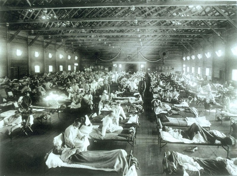 Hospital para tratamento de vítimas da gripe espanhola, nos Estados Unidos, em 1918 (Foto: Wikimedia Commons)