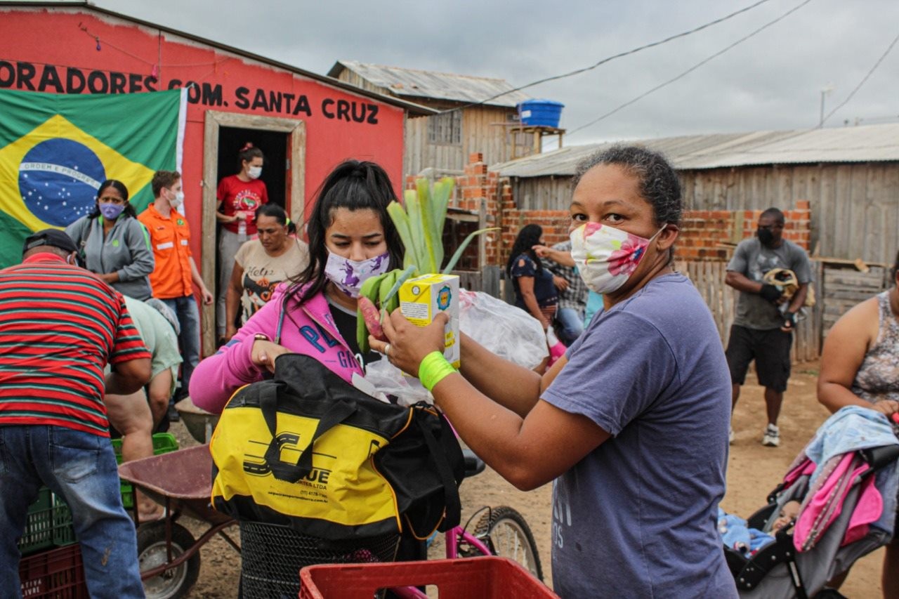 Brasil está muito longe de cumprir qualquer um dos ODS, aponta relatório (Foto: Valmir Neves Fernandes/MST-PR e Giorgia Prates)