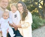 Fernanda Machado com o marido e os filhos  | Reprodução