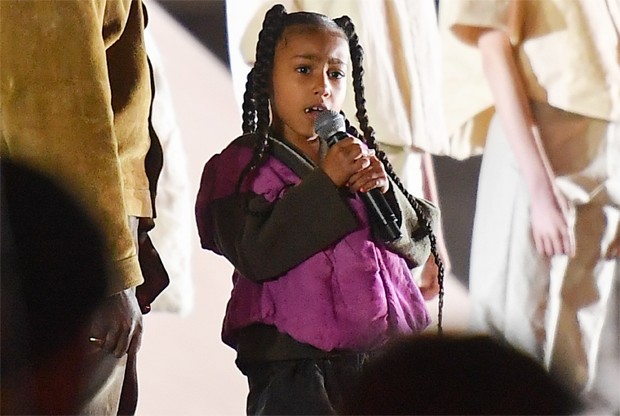 North West estreia como cantora em desfile do Yeezy (Foto: Getty Images)