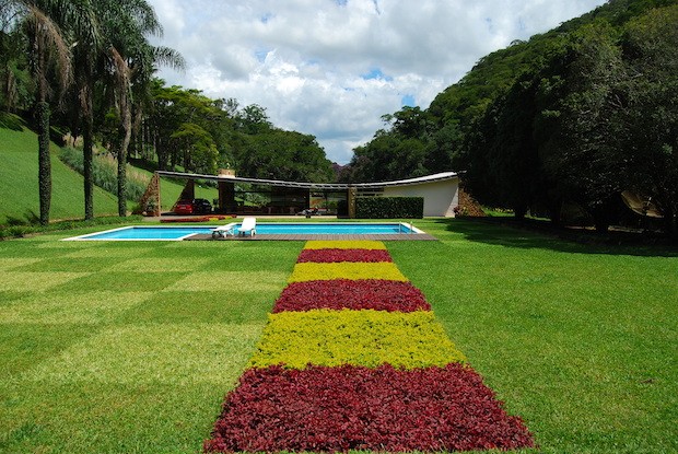 Para restaurar o jardim, o morador precisou buscar espécies em outros estados do país (Foto: Gustavo Theme / Divulgação)